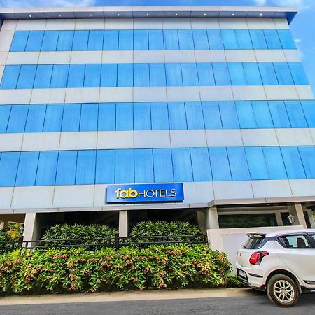 Fabhotel Syberitic Suites Gachibowli - Fully Vaccinated Staff Kondapur  Екстериор снимка
