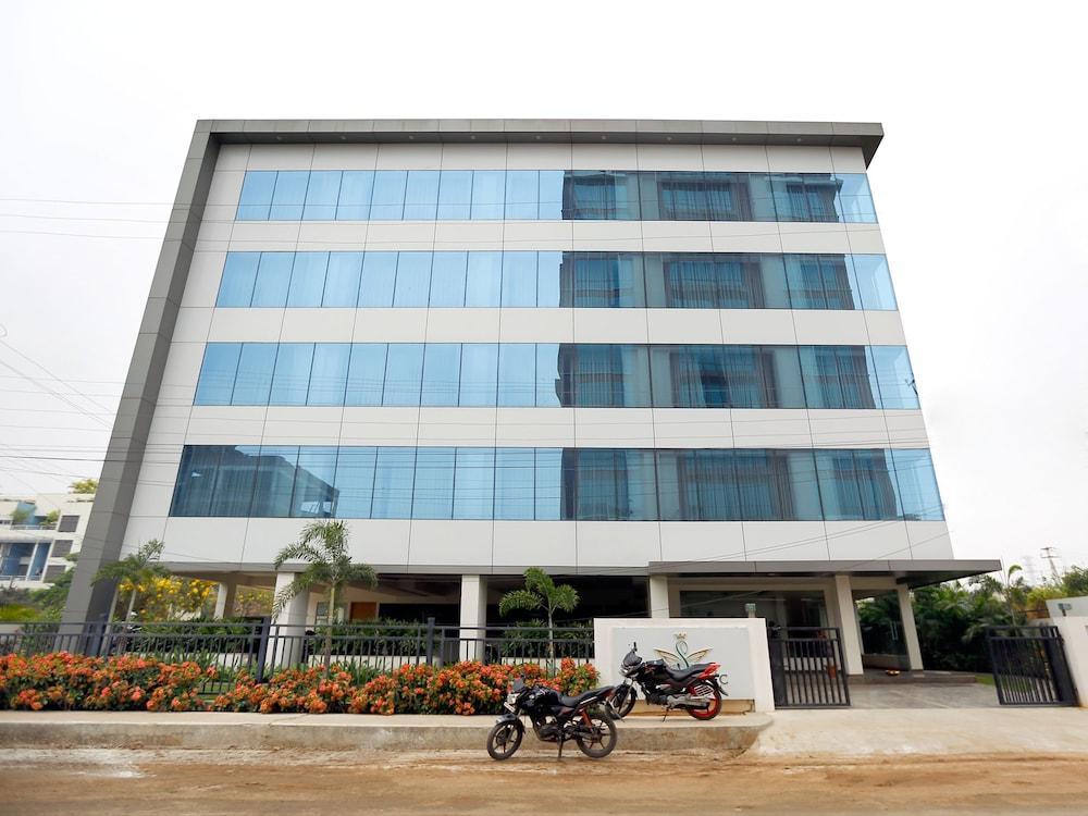 Fabhotel Syberitic Suites Gachibowli - Fully Vaccinated Staff Kondapur  Екстериор снимка