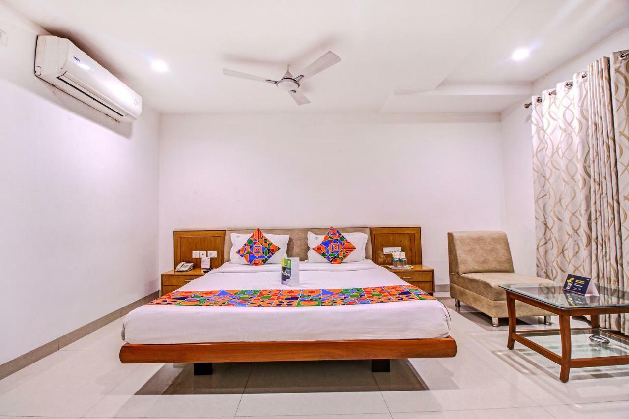Fabhotel Syberitic Suites Gachibowli - Fully Vaccinated Staff Kondapur  Екстериор снимка