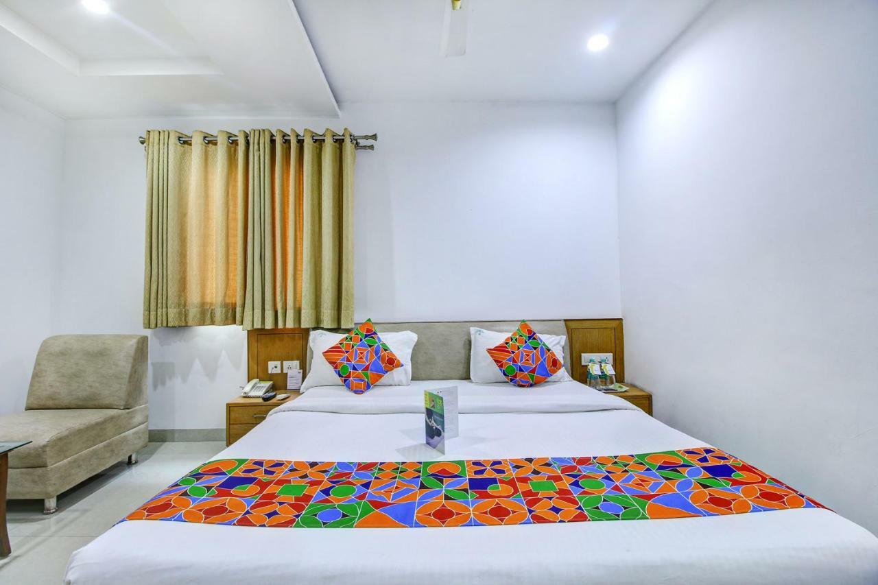 Fabhotel Syberitic Suites Gachibowli - Fully Vaccinated Staff Kondapur  Екстериор снимка