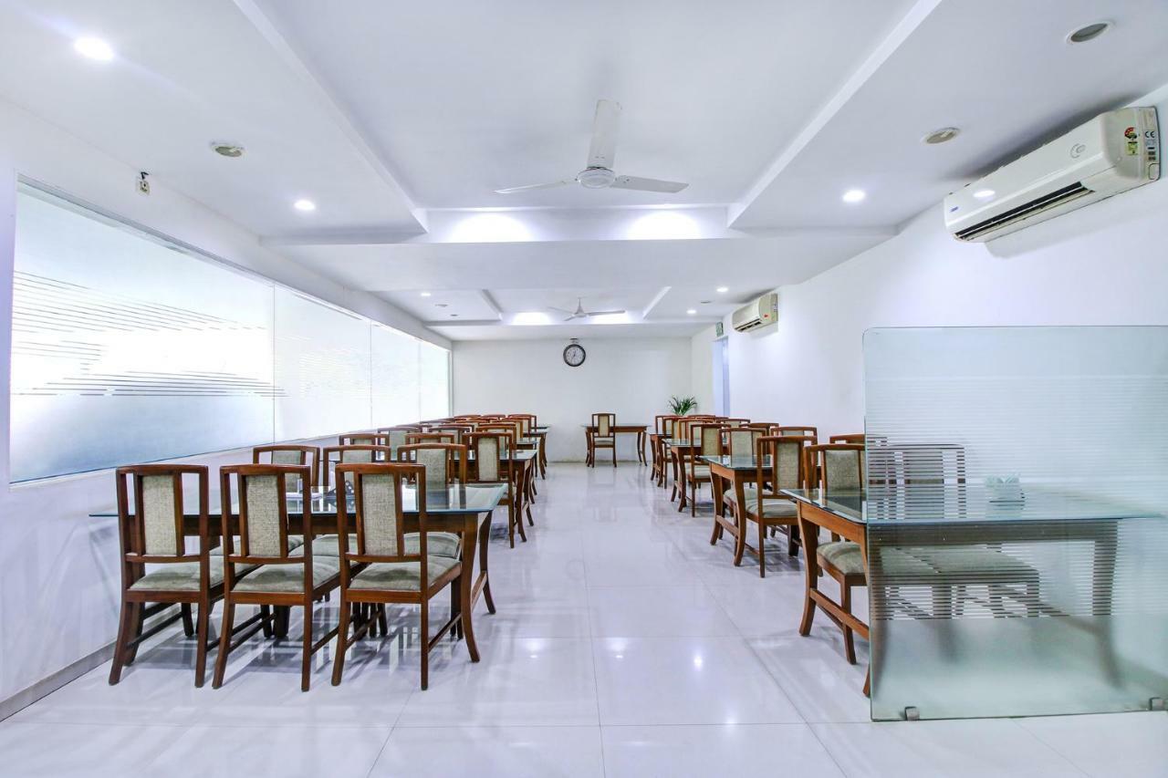 Fabhotel Syberitic Suites Gachibowli - Fully Vaccinated Staff Kondapur  Екстериор снимка